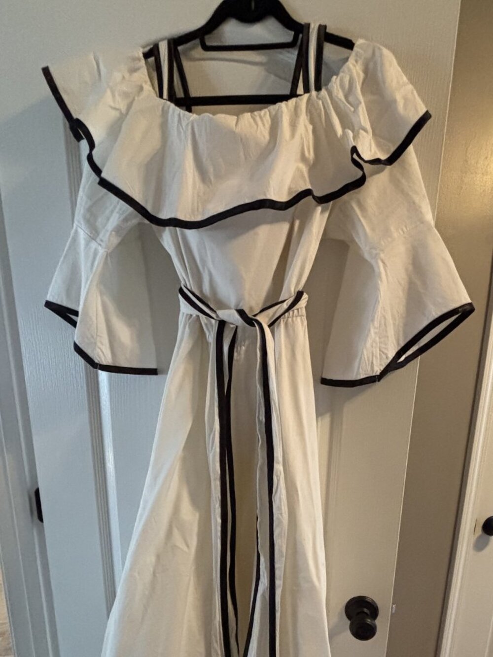 White with Black Trim Dress Size 1x by Ashro
